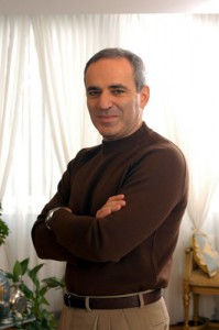 Garri Kasparow - Bildquelle: Wikipedia / Copyright 2007, S.M.S.I., Inc. - Owen Williams, The Kasparov Agency.
